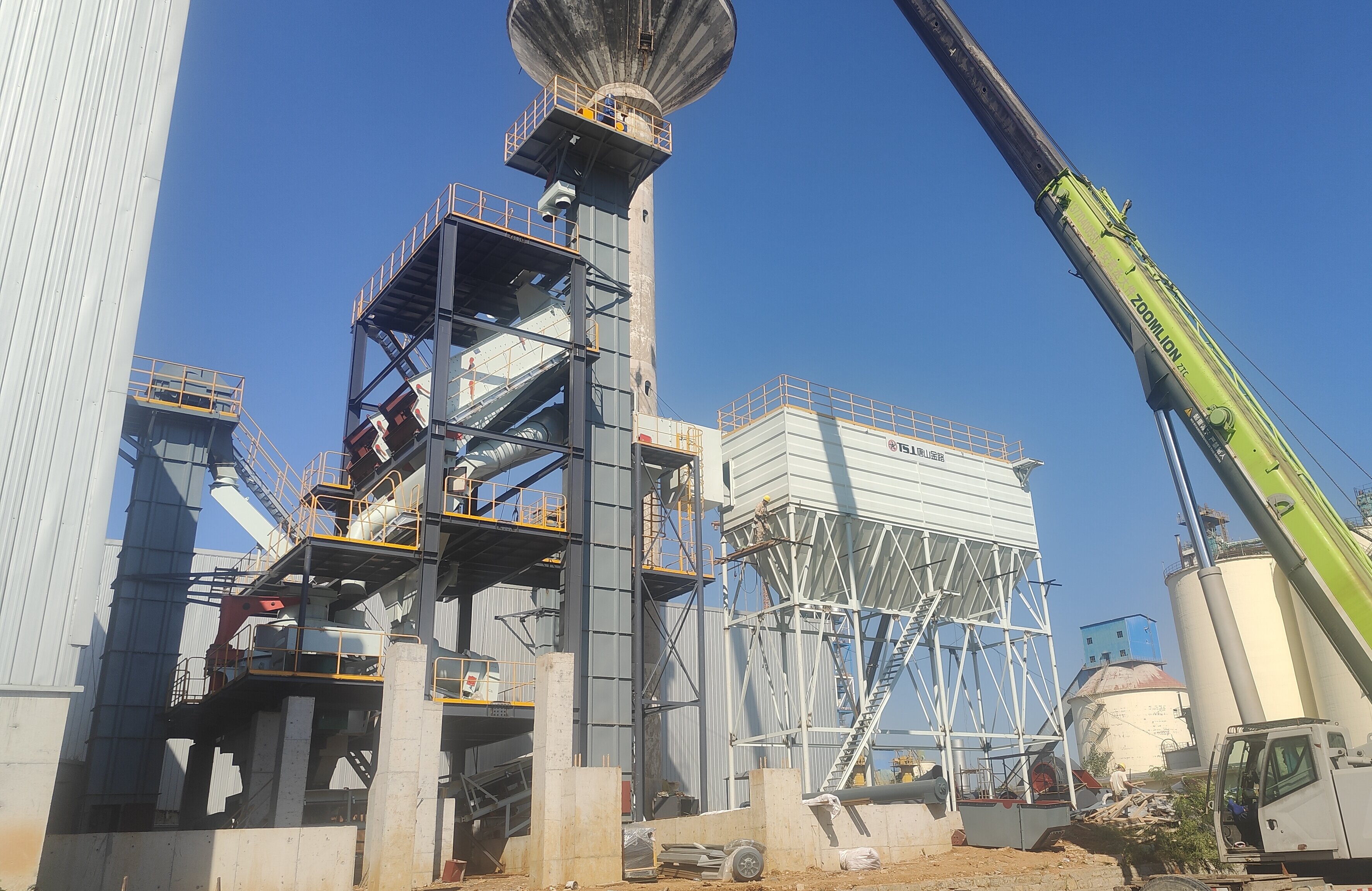 建筑垃圾堆成山？制砂樓一鍵 “點(diǎn)石成金”！